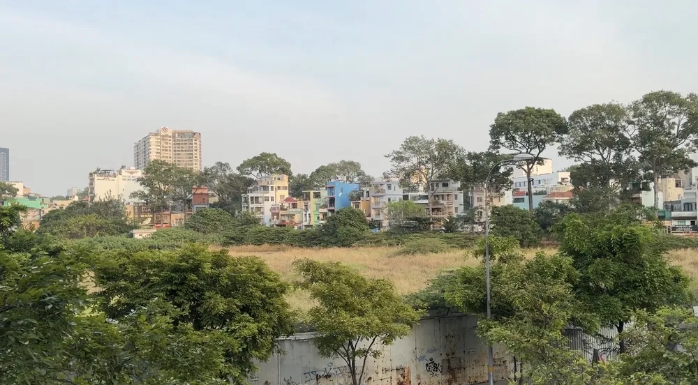 Hiện trạng tại khu đất số 152 Trần Phú. Ảnh: ĐÌNH DƯ