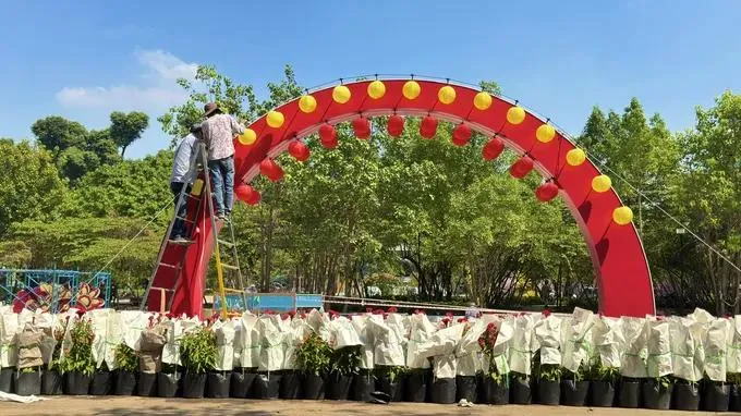 Khu đất dự án Nhà thi đấu Phan Đình Phùng (số 8 Võ Văn Tần, phường Xuân Hòa, TPHCM) đang được thi công. Ảnh: ĐÌNH DƯ