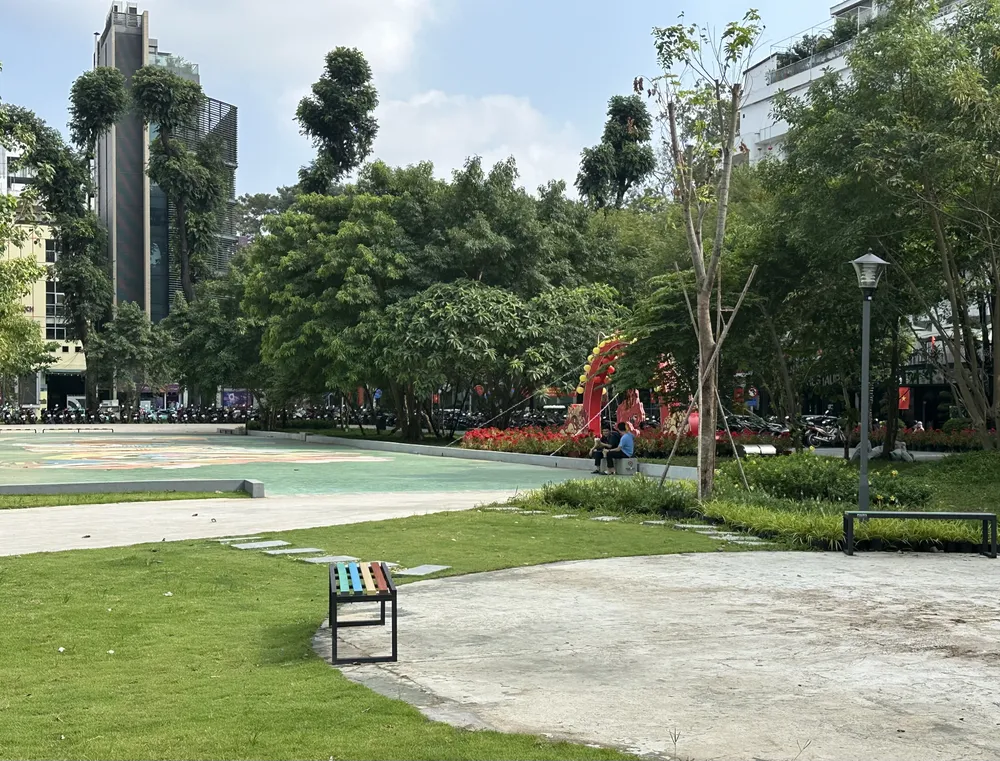 Công viên tại số 8 Võ Văn Tần, phường Xuân Hòa, TPHCM. Ảnh: THANH HIỀN