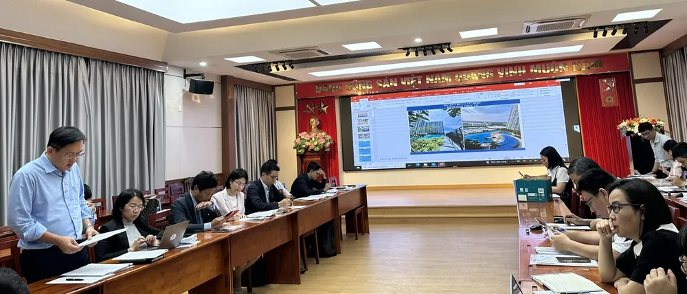 Buổi họp gỡ vướng cấp sổ hồng của Tổ công tác 1645. Ảnh: THANH HIỀN