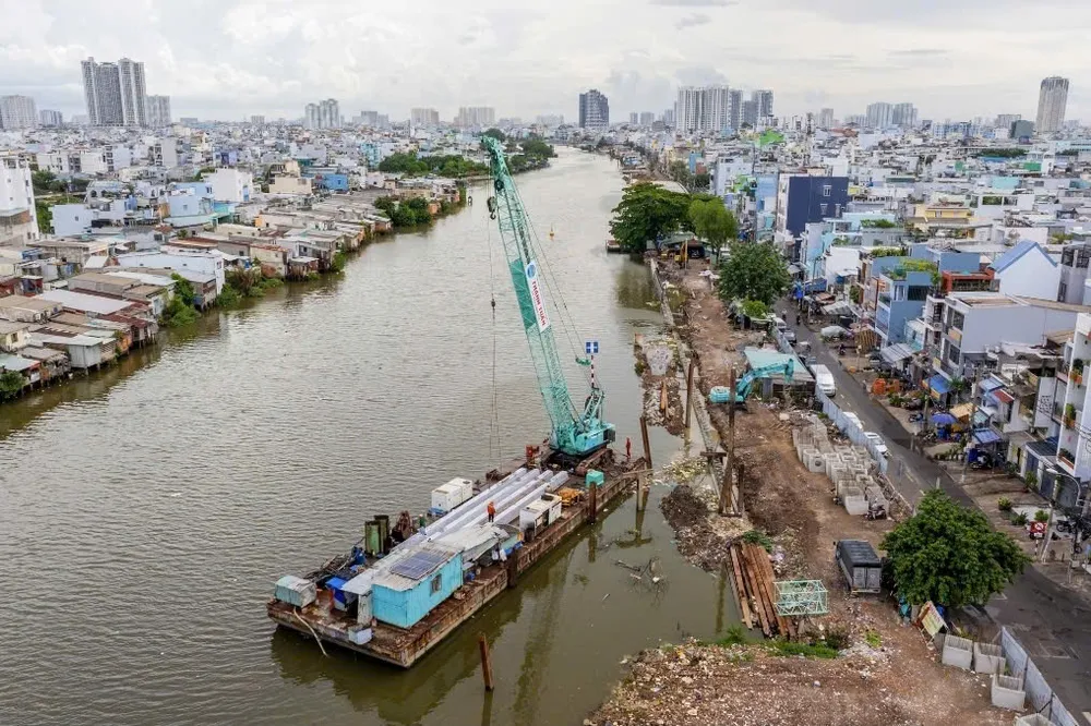 Dự án Nạo vét, xây dựng hạ tầng, cải tạo môi trường Bờ Bắc Kênh Đôi, phường Chánh Hưng
