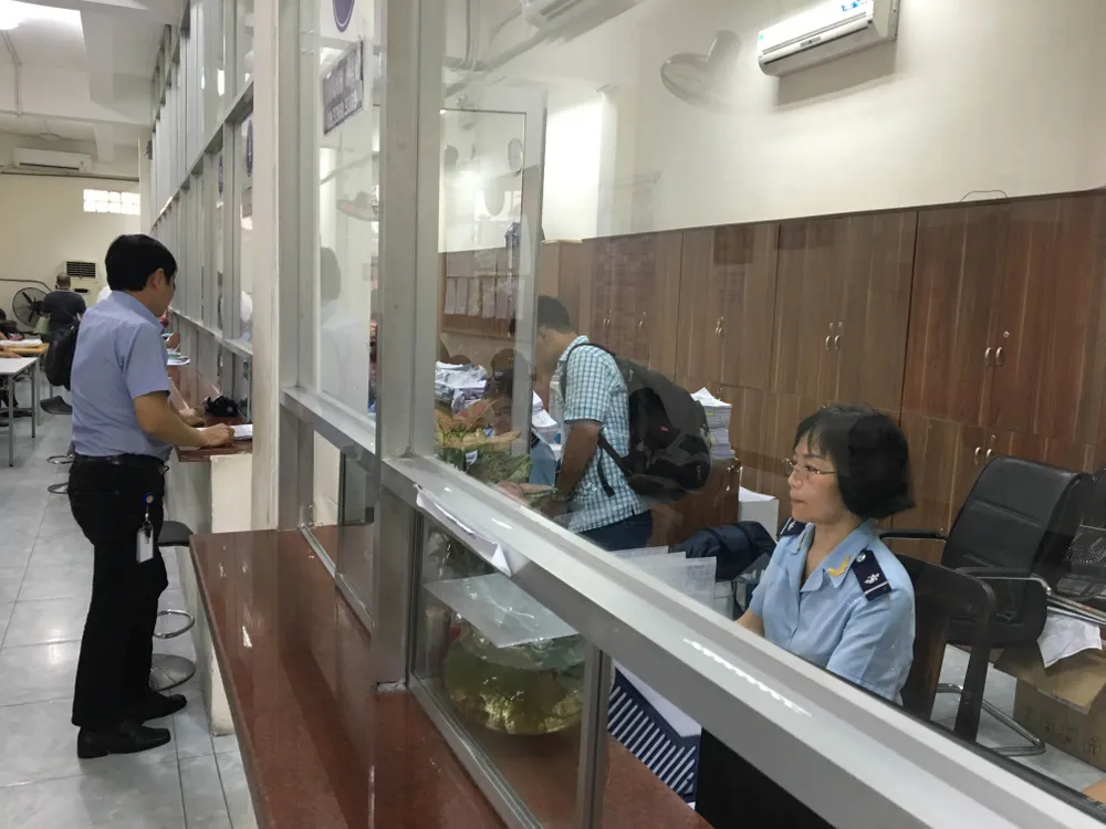 Doanh nghiệp làm thủ tục hải quan tại TPHCM