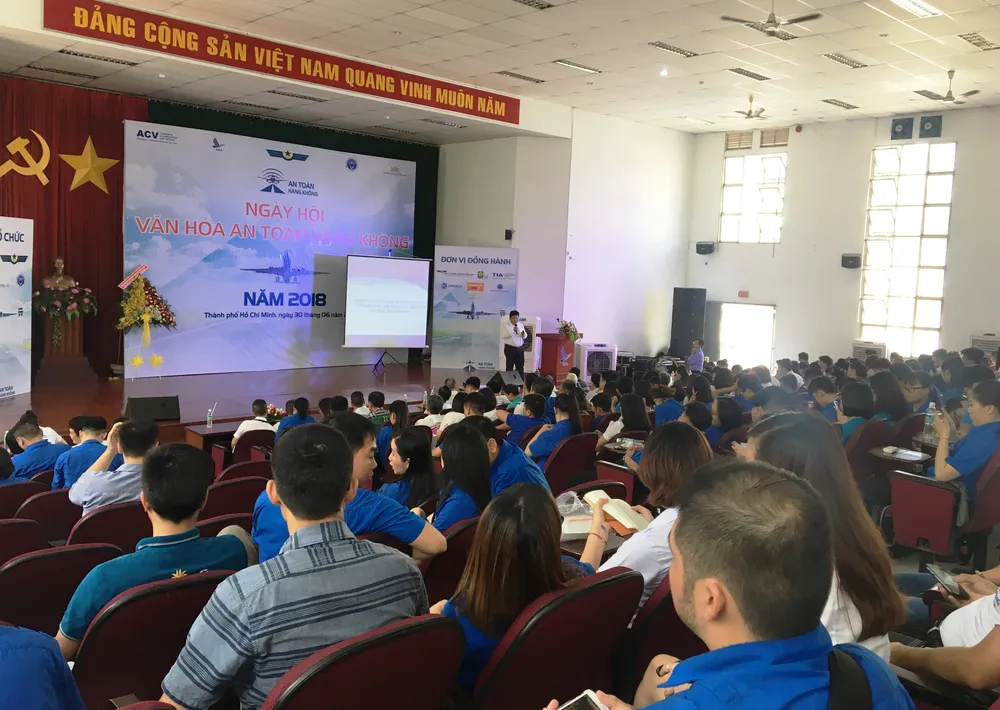 Hàng ngàn thanh niên tham gia Ngày hội Văn hóa an toàn hàng không ảnh 1