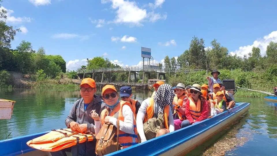 Người dân bắt đầu đi chơi trở lại, chuộng tour cự ly ngắn, đi về trong ngày ảnh 2