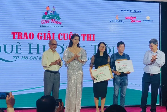 Phát động chương trình phát triển du lịch biển đảo ảnh 2