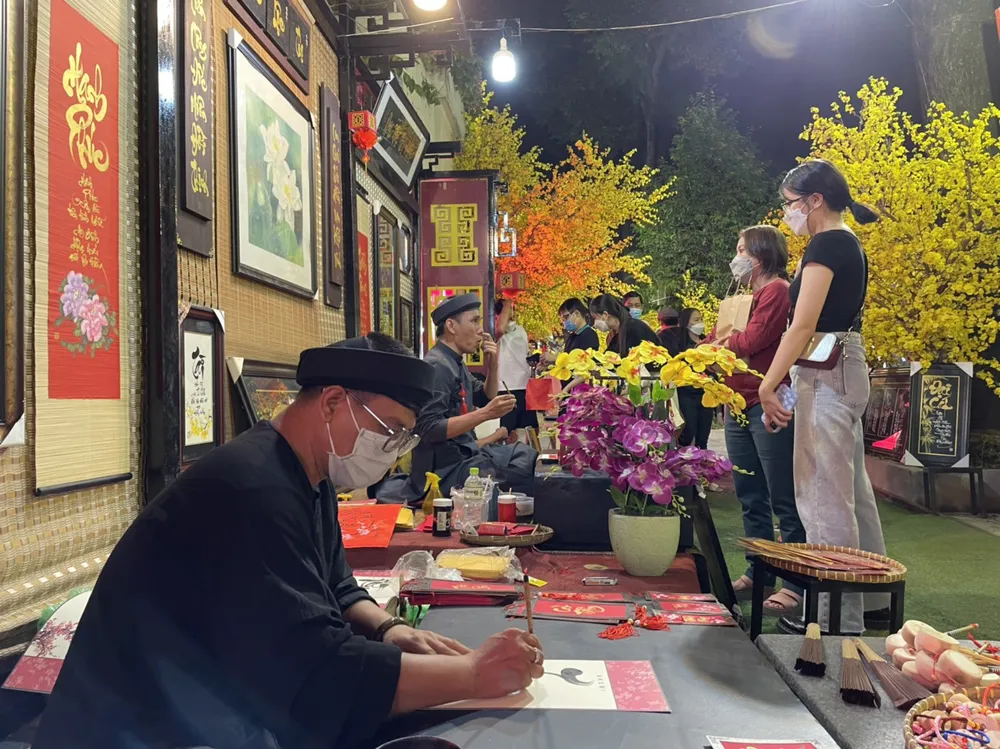 Hơn 80.000 lượt khách tham quan “Lễ hội Tết Việt 2022“ ảnh 1