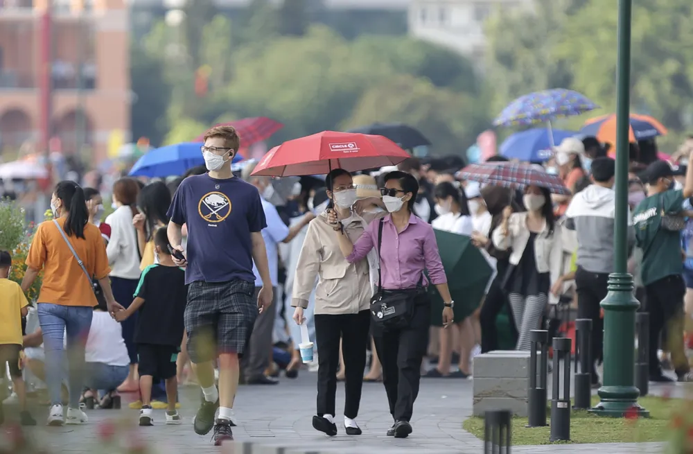 TPHCM: Khách vui chơi, du lịch tăng mạnh, sân bay thông thoáng ảnh 5