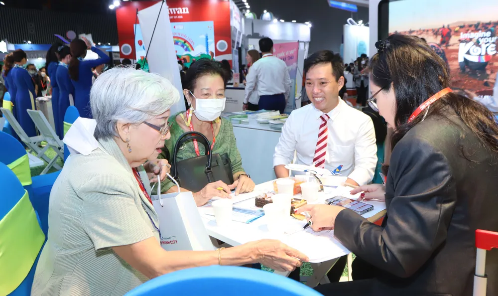  TPHCM sẽ đón 25 triệu lượt khách trong năm 2022 ảnh 2