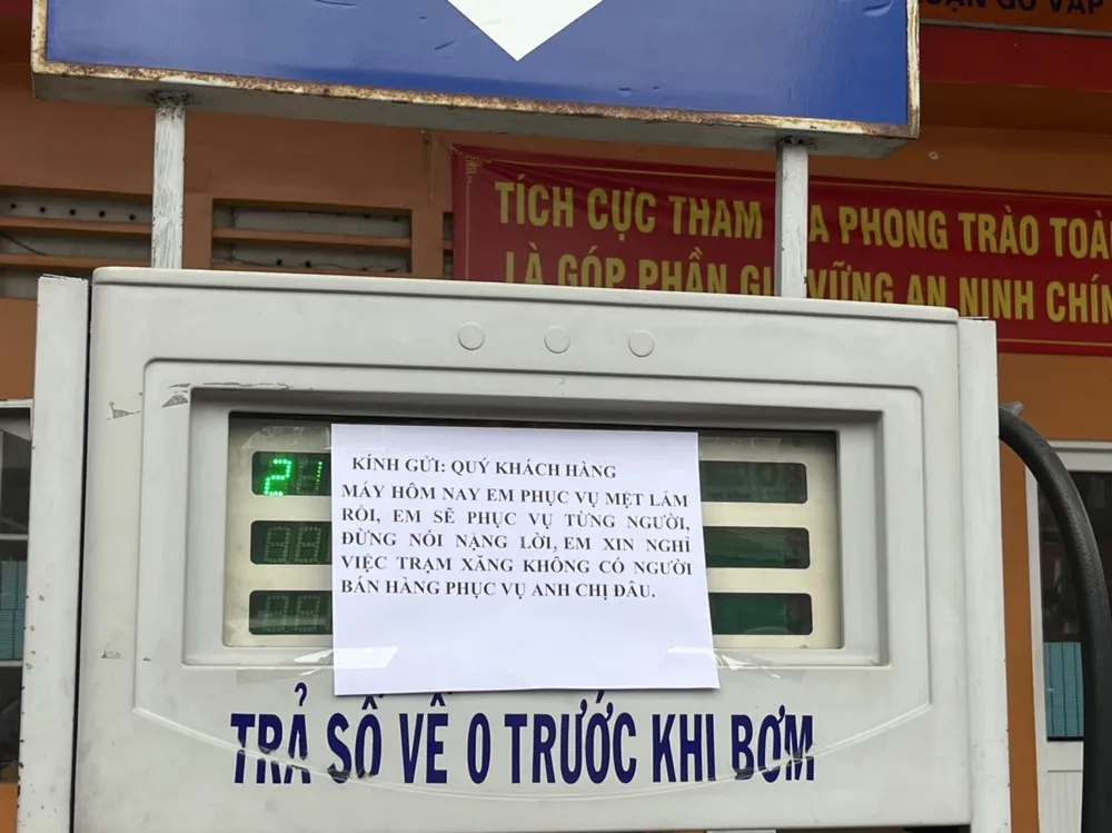 TPHCM hiện có 54 cửa hàng tạm hết xăng dầu ảnh 2