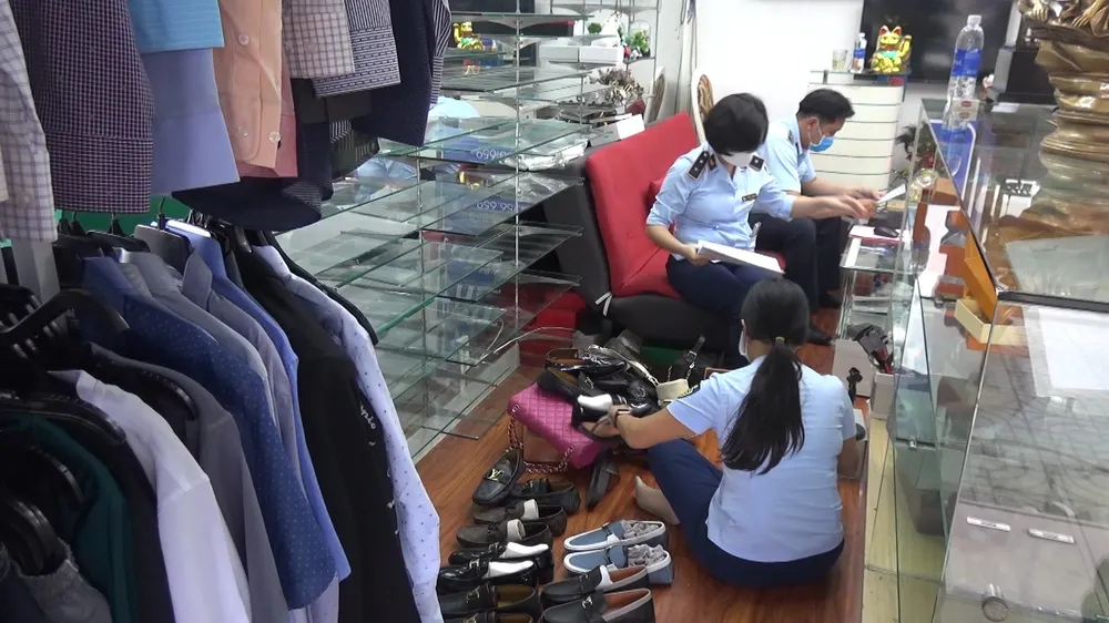 Phát hiện, xử lý khoảng 100.000 vụ buôn lậu, gian lận thương mại ảnh 1