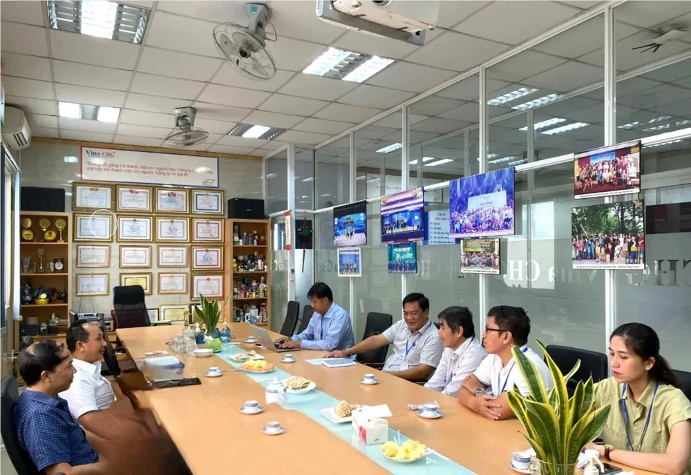 Lãnh đạo Ban chỉ đạo 389 Cà Mau làm việc với lãnh đạo Vina CHG