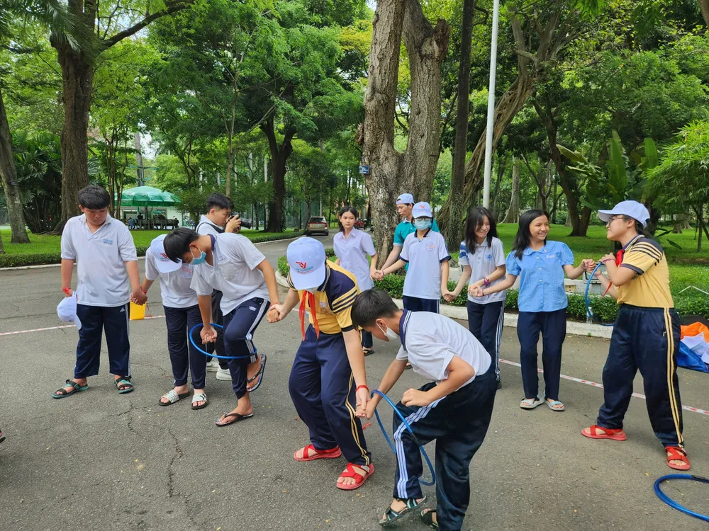 Các bé được vui chơi, giao lưu cùng bạn bè