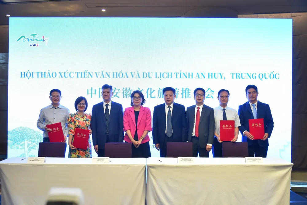 Các địa phương, doanh nghiệp ký kết hợp tác chiều 22-9 Các địa phương, doanh nghiệp ký kết hợp tác chiều 22-9