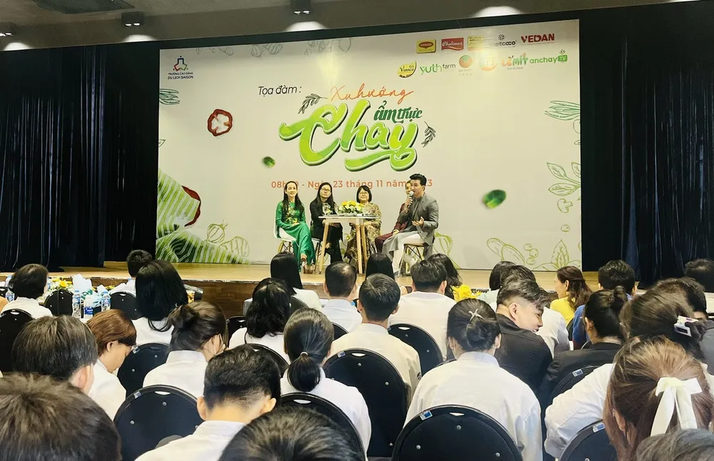 Đông đảo sinh viên, đại biểu dự Tọa đàm "Xu hướng ẩm thực chay"