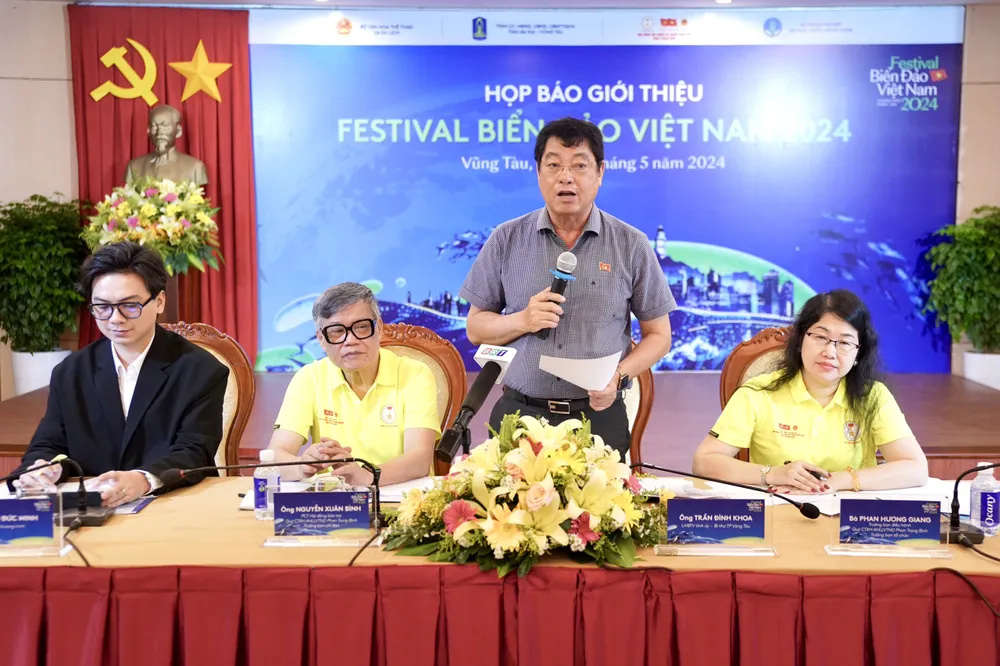 Họp báo 10.5 Vũng Tàu.jpg