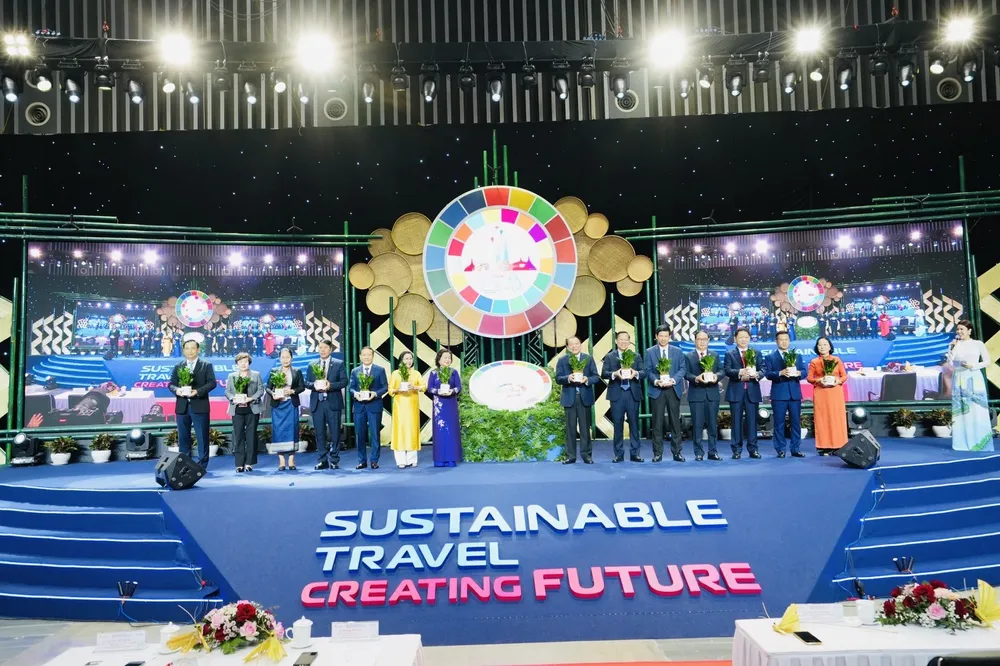 Các đại biểu tham dự sự kiện ngày 5-9.jpg