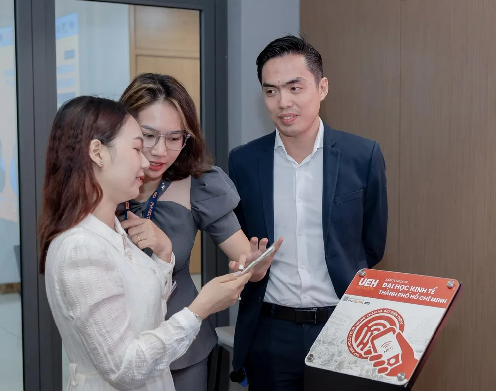 Khách mời trải nghiệm.jpg