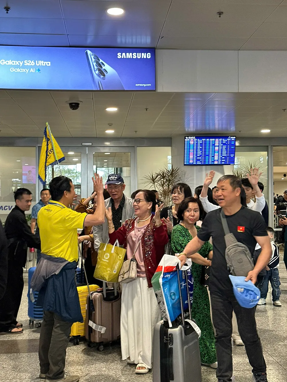 Khách vui mừng.jpg