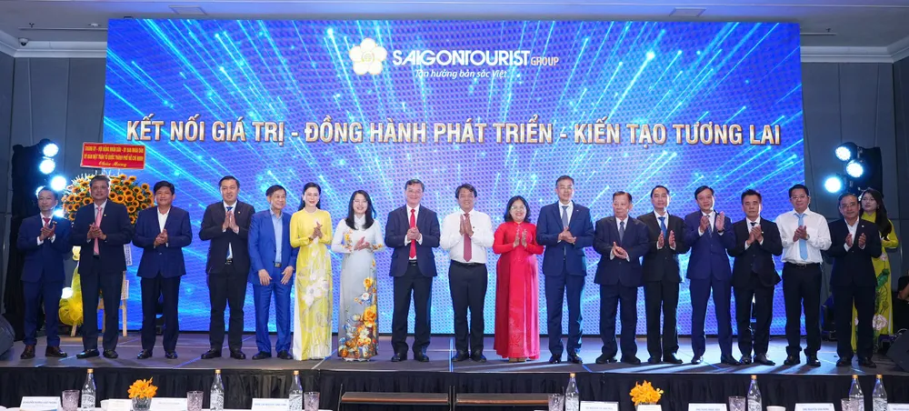 Các đại biểu 3.8.jpg