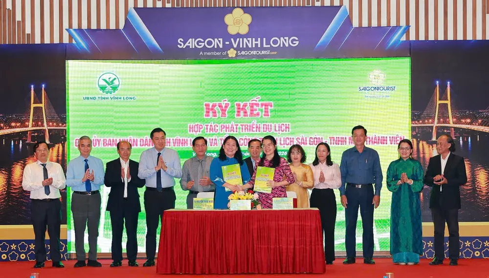 Ký kết hợp tác.jpg