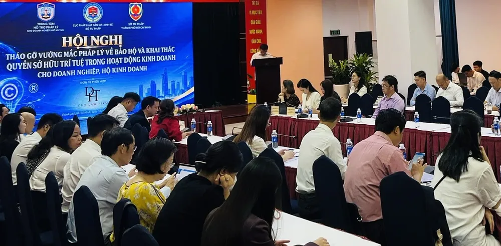 Hội nghị 28.10.jpg