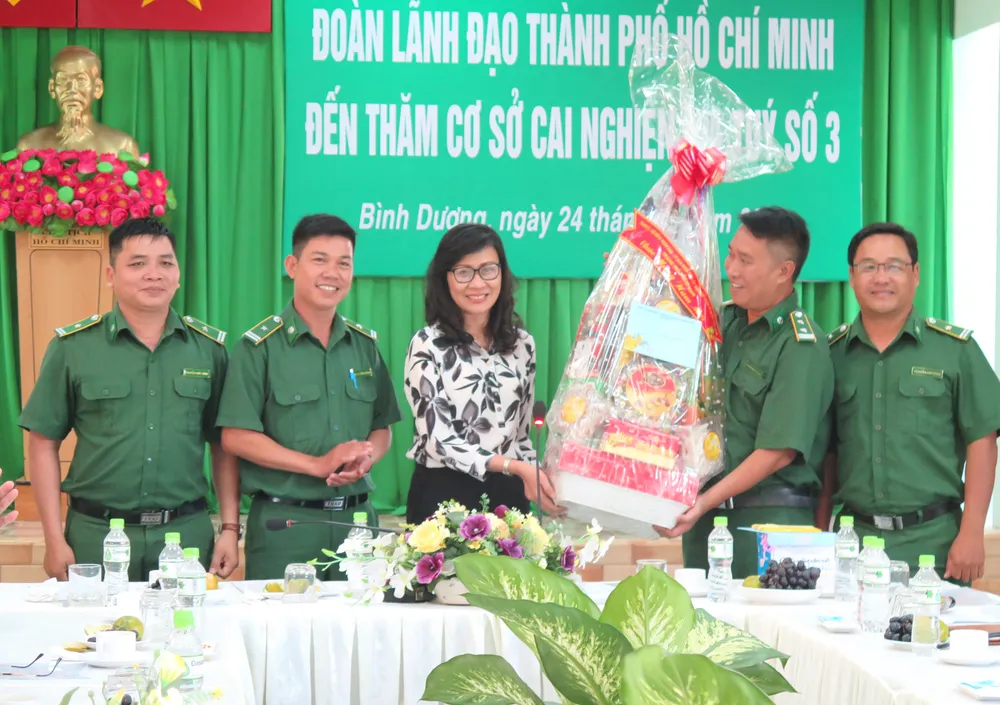 Lãnh đạo TPHCM thăm, chúc tết các cơ sở cai nghiện ma túy ảnh 2