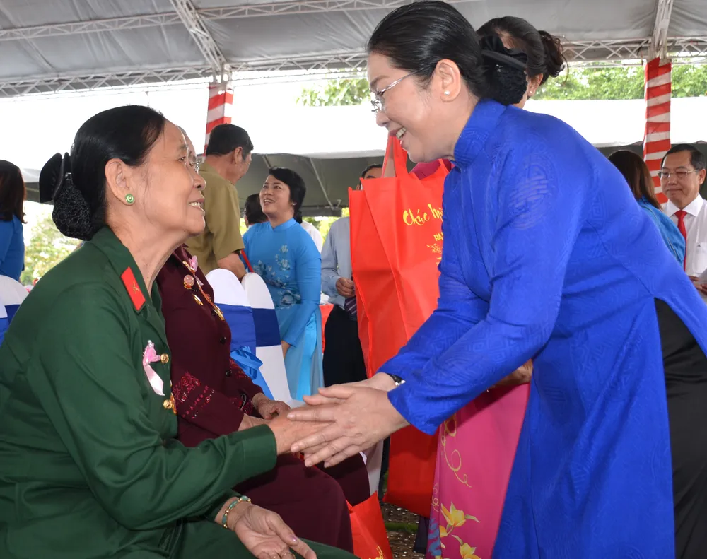 Tri ân người ngã xuống bằng cách làm cho đất nước đi lên ảnh 3