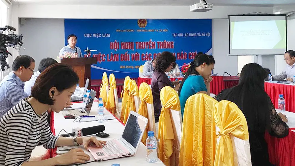 Người lao động bình đẳng, không cần và không phải “xin” việc làm ảnh 1