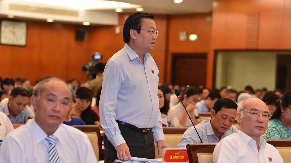 Bộ sách giáo khoa do TPHCM hợp tác biên soạn không xong vào năm học 2019-2020 ảnh 1