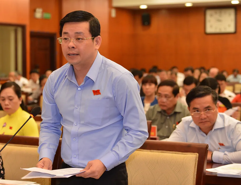 Bộ sách giáo khoa do TPHCM hợp tác biên soạn không xong vào năm học 2019-2020 ảnh 2