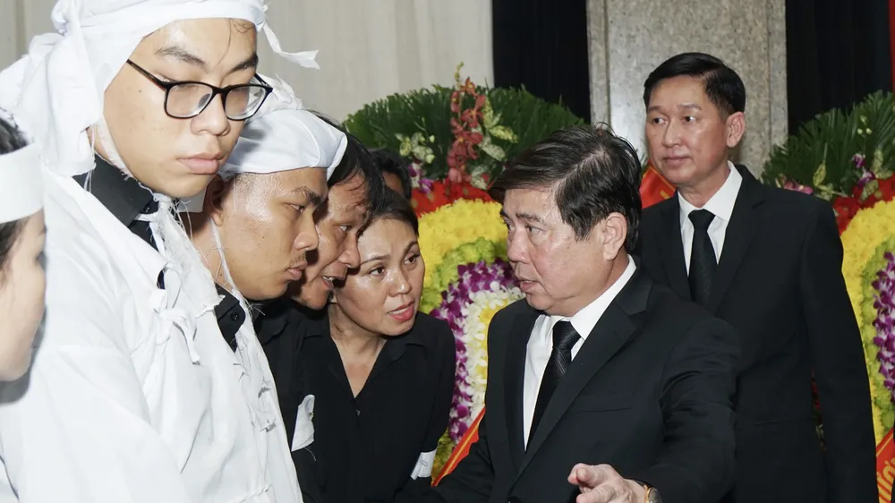 Bí thư Thành ủy TPHCM Nguyễn Thiện Nhân viếng Phó Chủ tịch UBND TPHCM Nguyễn Thị Thu ảnh 11