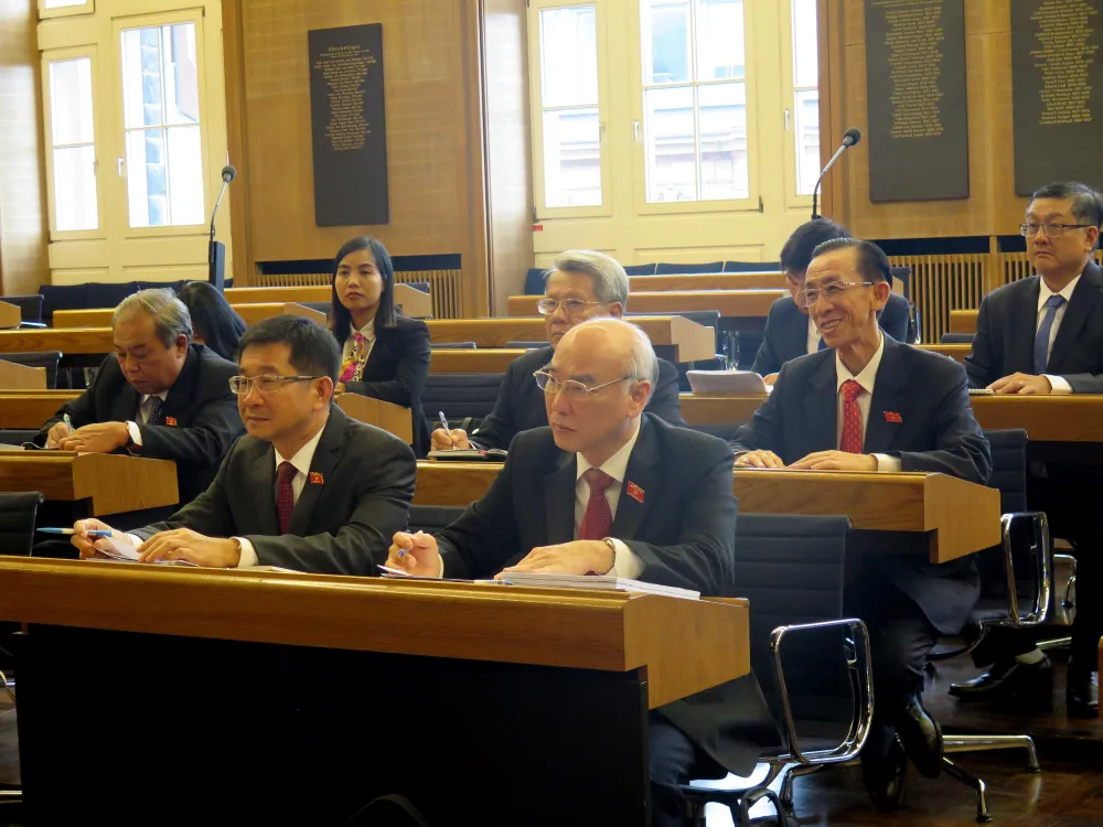 Đoàn Đại biểu Quốc hội TPHCM bắt đầu chuyến thăm, làm việc tại Đức ảnh 2