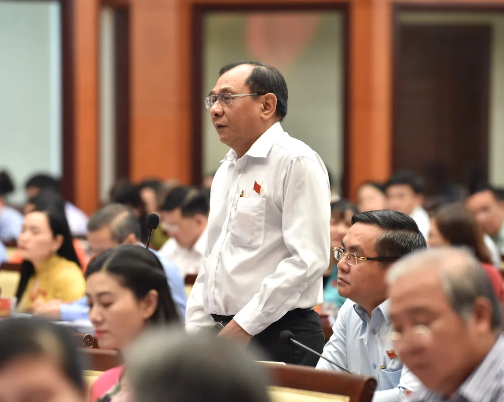 Lãnh đạo vẫn đạt “xuất sắc” dù công tác còn hạn chế ảnh 1