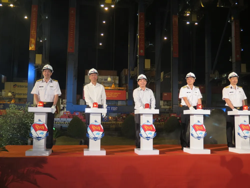Cảng Tân Cảng - Cát Lái phát lệnh làm hàng đầu Xuân Canh Tý ảnh 1