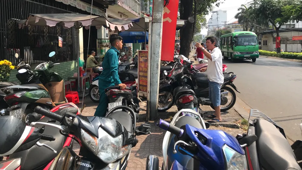 Sở Nội vụ TPHCM yêu cầu khẩn trương kiểm tra vụ “bận họp, không tiếp dân” ảnh 1