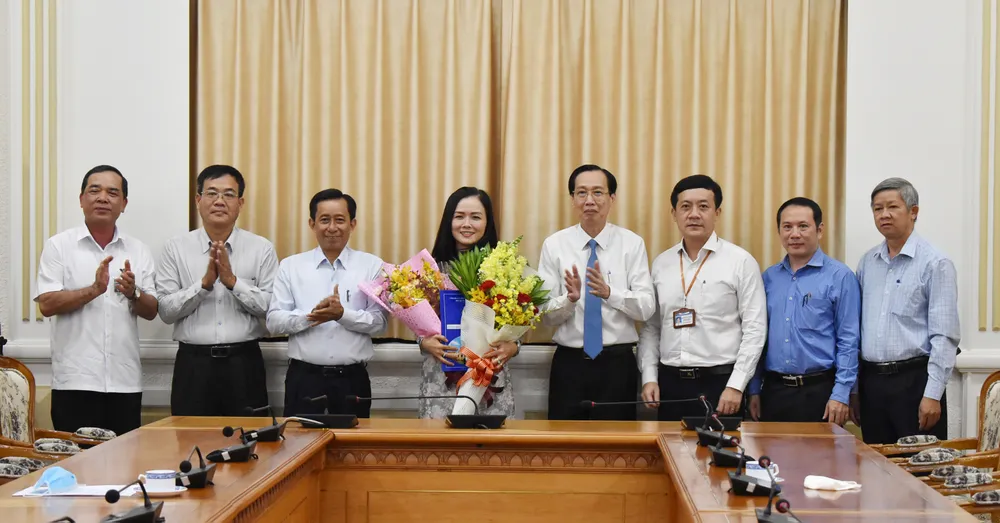 Bà Ngô Thị Hoàng Các giữ chức Phó Giám đốc Sở Nội vụ TPHCM ảnh 1