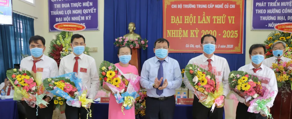 Chi bộ Trường Trung cấp nghề Củ Chi tổ chức Đại hội lần thứ VI ảnh 2