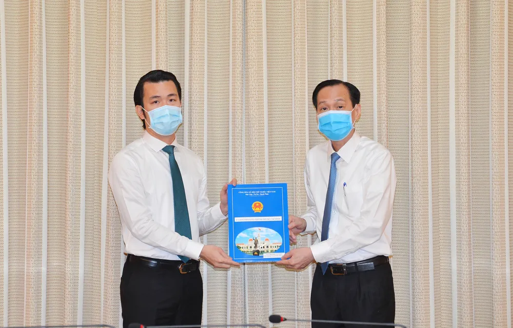 Chủ tịch UBND quận 10 Trần Xuân Điền nhận công tác tại Thành ủy TPHCM ảnh 1