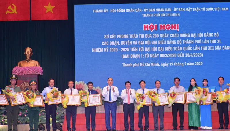 Bí thư Thành ủy TPHCM Nguyễn Thiện Nhân yêu cầu rà soát các nơi thi đua theo kiểu đối phó ảnh 2