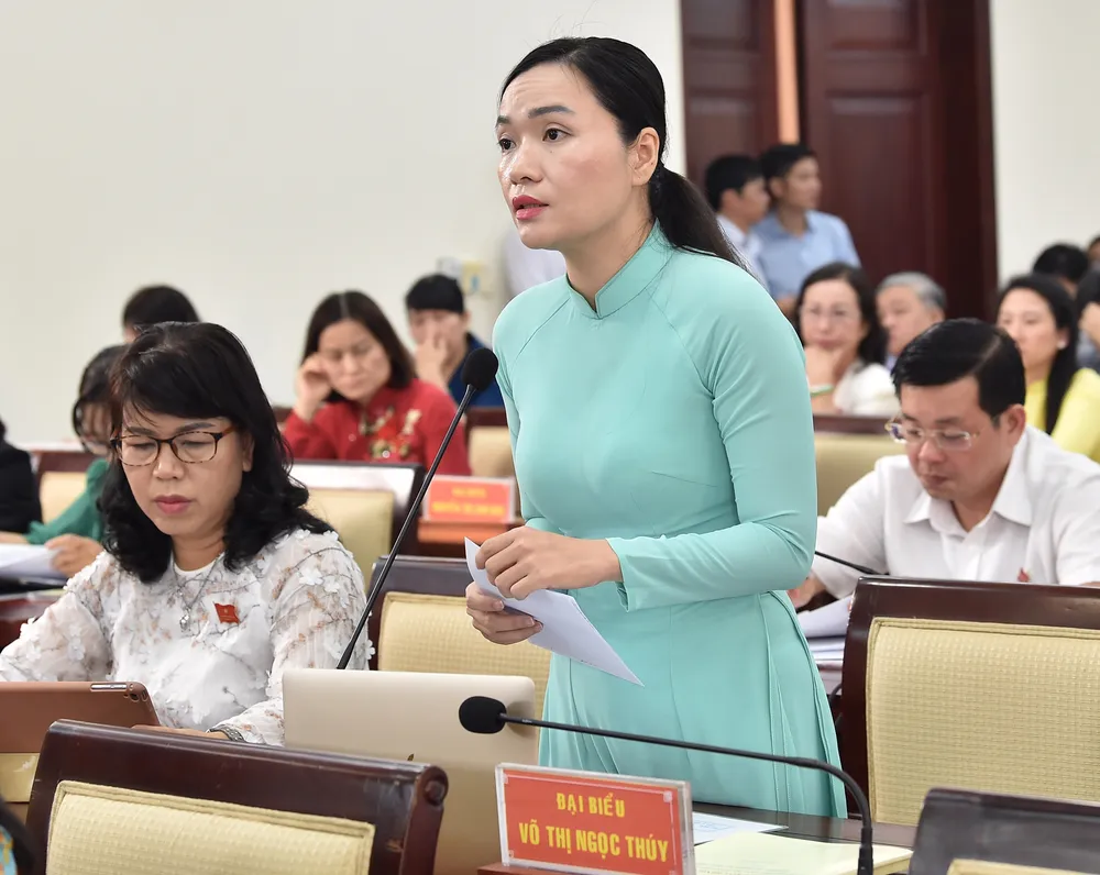 Đại biểu HĐND TPHCM đề xuất nhiều giải pháp để doanh nghiệp “sống lại” sau dịch Covid-19 ảnh 2