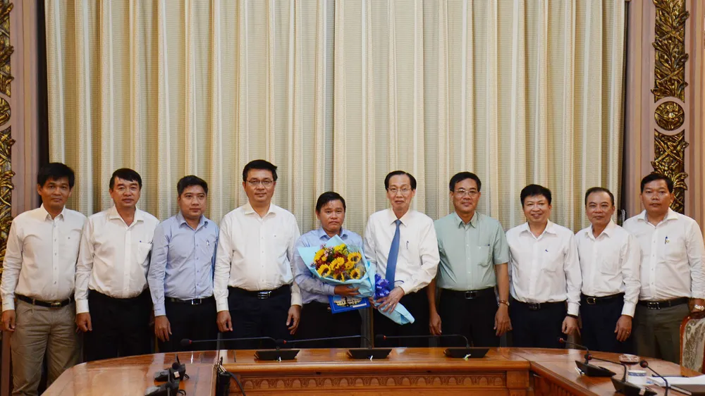 Quyền Chủ tịch UBND quận 3 tới nhận công tác tại Thành ủy TPHCM ảnh 4