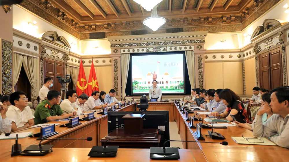 Đình chỉ nhiệm vụ Tổng Giám đốc IPC đối với ông Phạm Phú Quốc trong tháng 9-2020 ảnh 2