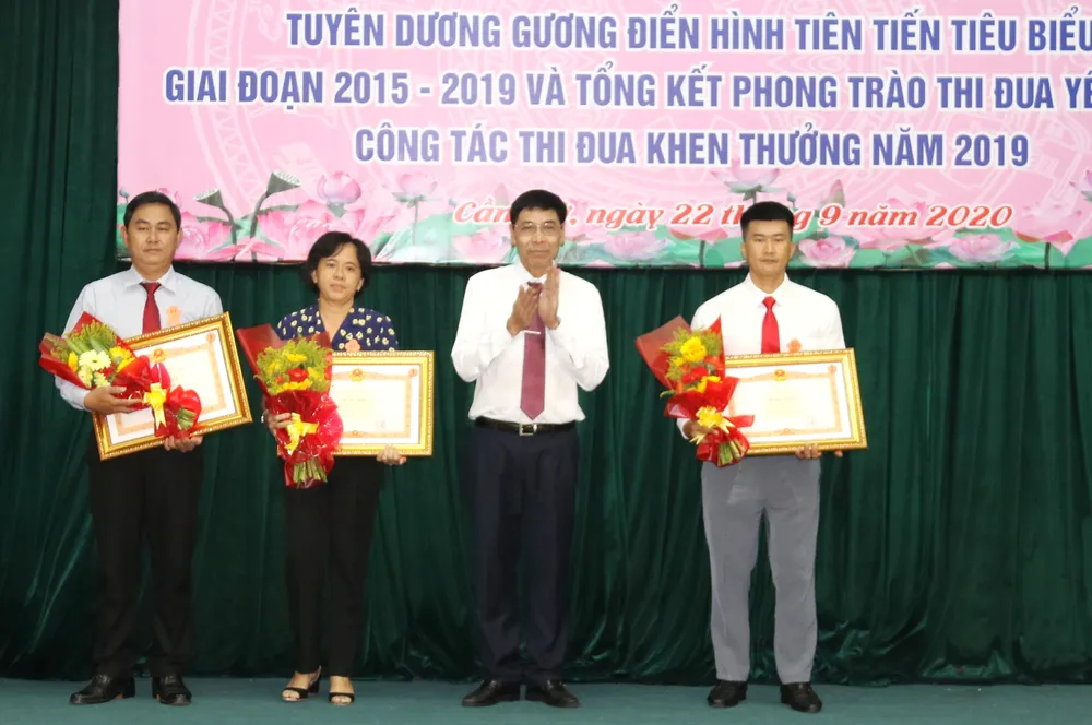 Huyện Cần Giờ thi đua, nâng cao đời sống người dân ảnh 1