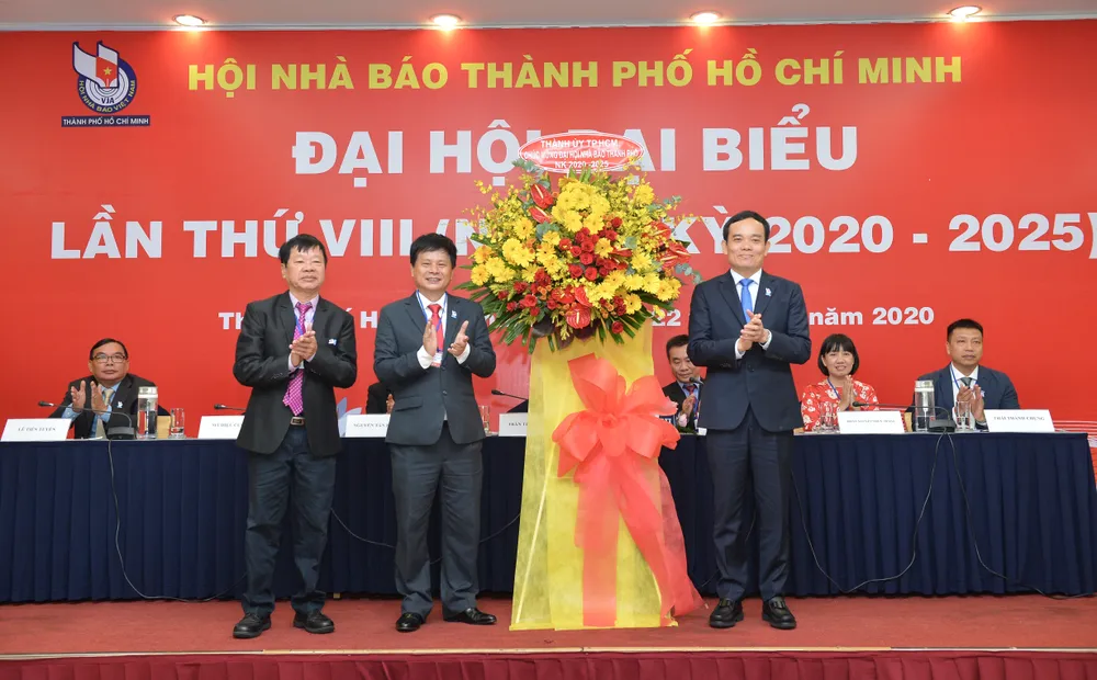 Nhà báo Trần Trọng Dũng tái đắc cử Chủ tịch Hội Nhà báo TPHCM ảnh 1