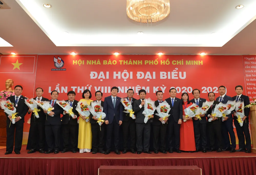 Nhà báo Trần Trọng Dũng tái đắc cử Chủ tịch Hội Nhà báo TPHCM ảnh 2