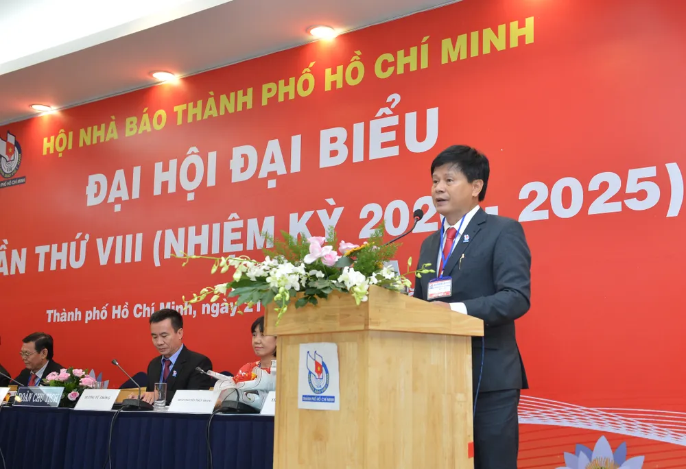 Nhà báo Trần Trọng Dũng tái đắc cử Chủ tịch Hội Nhà báo TPHCM ảnh 3