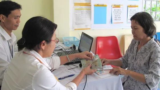 TPHCM chi trả lương hưu gộp 2 tháng trong dịp Tết Nguyên đán 2021 ảnh 1