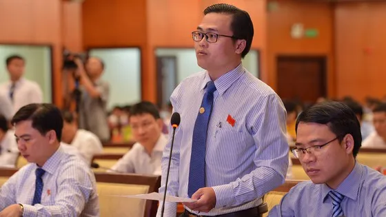 Đồng chí Cao Thanh Bình giữ chức vụ Chánh Văn phòng Đoàn Đại biểu Quốc hội và HĐND TPHCM ảnh 1