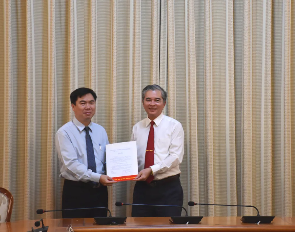 Ông Tăng Phước Lộc giữ chức vụ Phó Trưởng ban Ban Dân tộc TPHCM ảnh 1