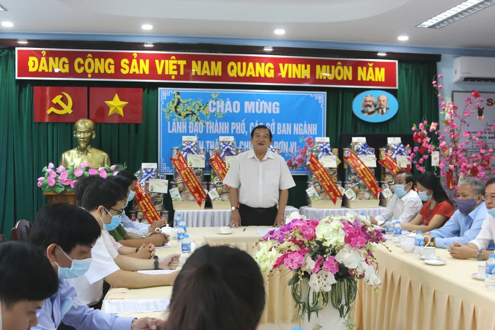 Đoàn lãnh đạo TPHCM thăm, chúc tết các cơ sở xã hội ảnh 1